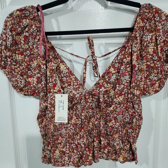 NWOT Sim & Sam Burgundy Floral Crop Top Puffy Sleeves in Size XL - Picture 7 of 10